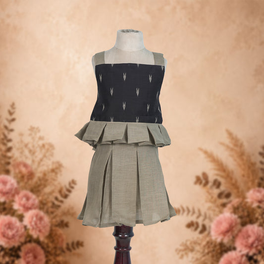 Black Top & Box-Pleat Co-ord